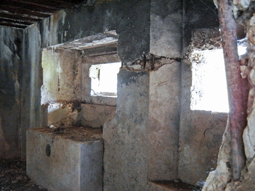 Ligne Maginot - 74 - LES FOURCHES - (Blockhaus lourd type STG / STG-FCR - Double) - L'une des chambres de tir - JMBrams