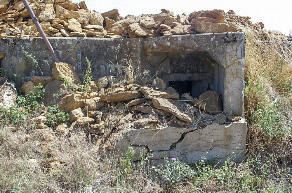 Ligne Maginot - 71 - PIERRE TROUEE - (Blockhaus pour arme infanterie) -  - Christian RICHON/devoitine520