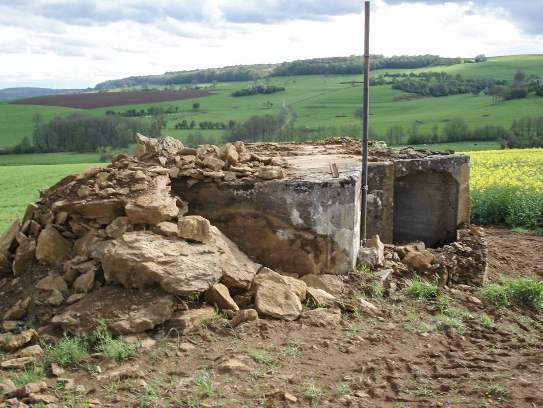 Ligne Maginot - 71 - PIERRE TROUEE - (Blockhaus pour arme infanterie) -  - R Tucker