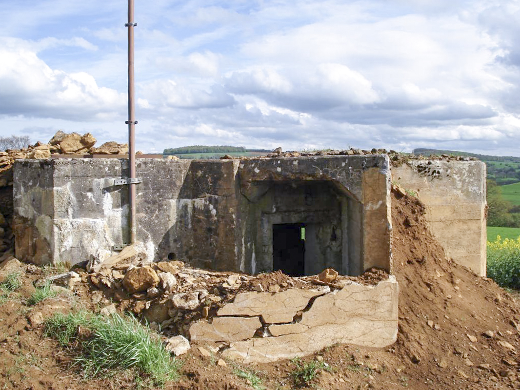 Ligne Maginot - 71 - PIERRE TROUEE - (Blockhaus pour arme infanterie) -  - R Tucker