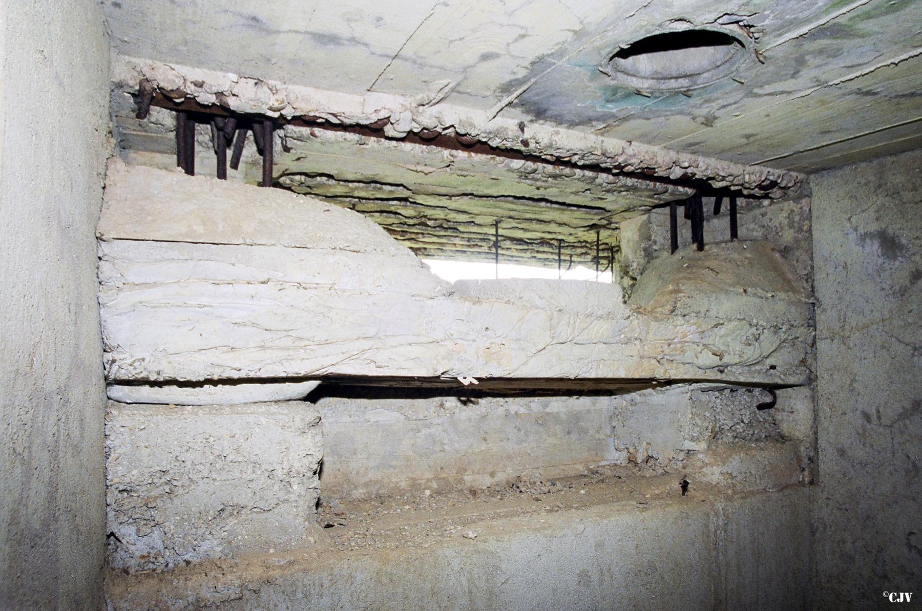 Ligne Maginot - MY12 - (Blockhaus lourd type STG / STG-FCR - Simple) - Créneau d'observation - Lia VERMEULEN