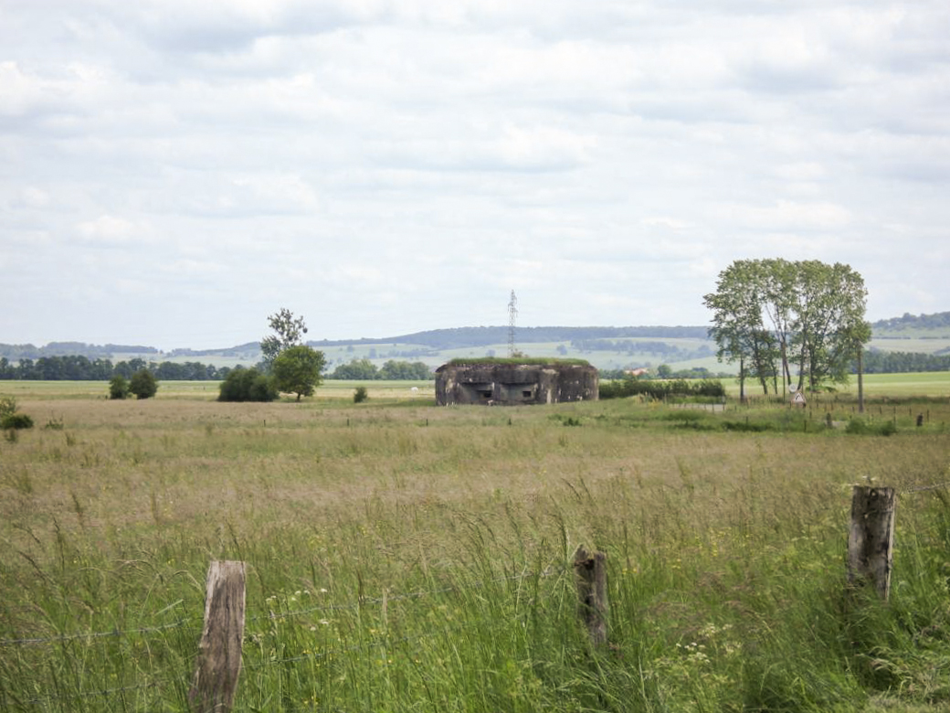 Ligne Maginot - A103 - LE BOCHET - (Blockhaus lourd type STG / STG-FCR - Double) - Pris du sud ouest - R Tucker