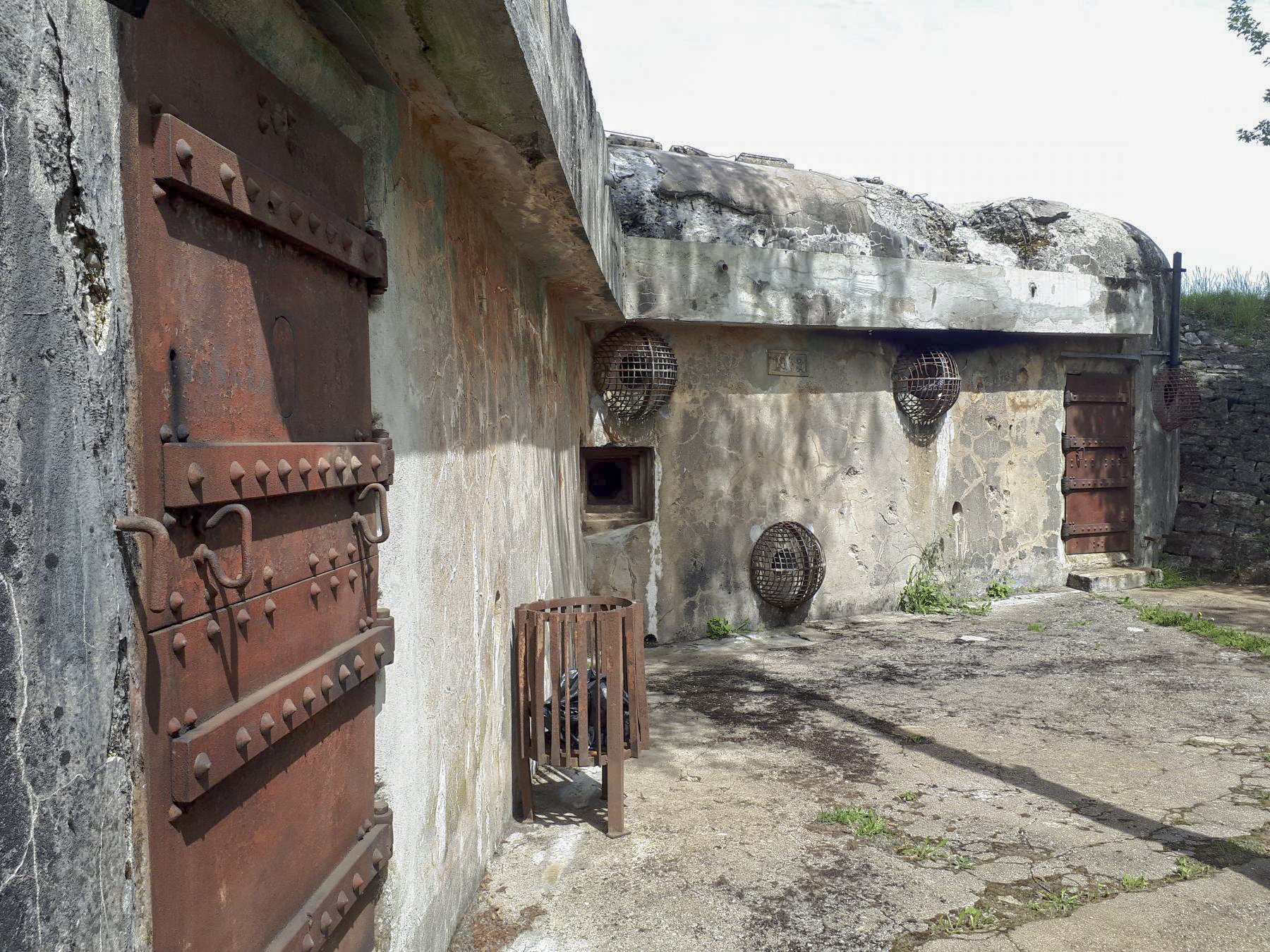 Ligne Maginot - EINSELING NORD - C72 - (Casemate d'infanterie) - Les deux entrées - Gregory Fuchs