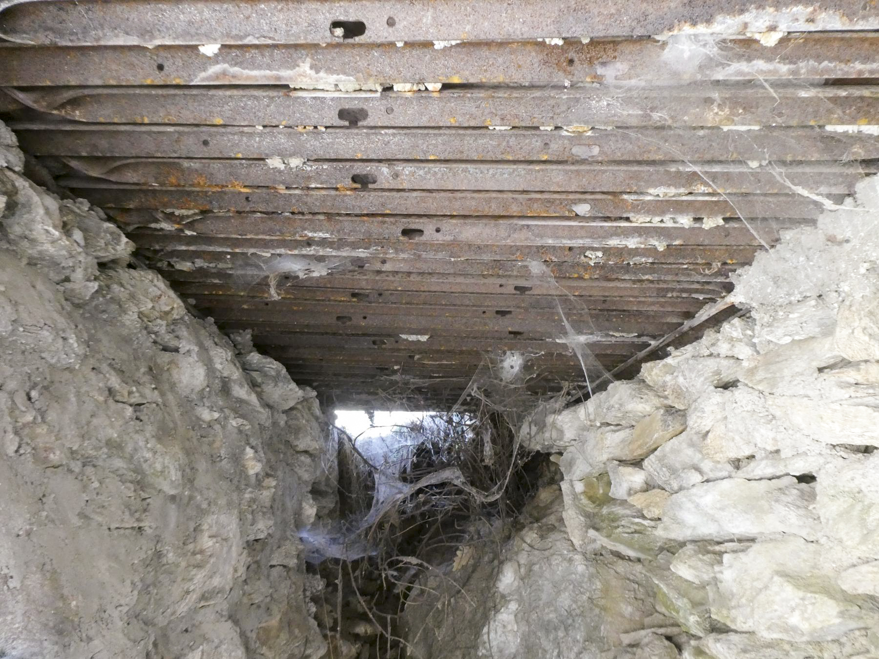 Ligne Maginot - LE COLLET 1 - (Blockhaus de type indéterminé) -  - ELLENA Daniel - CUNY Philippe