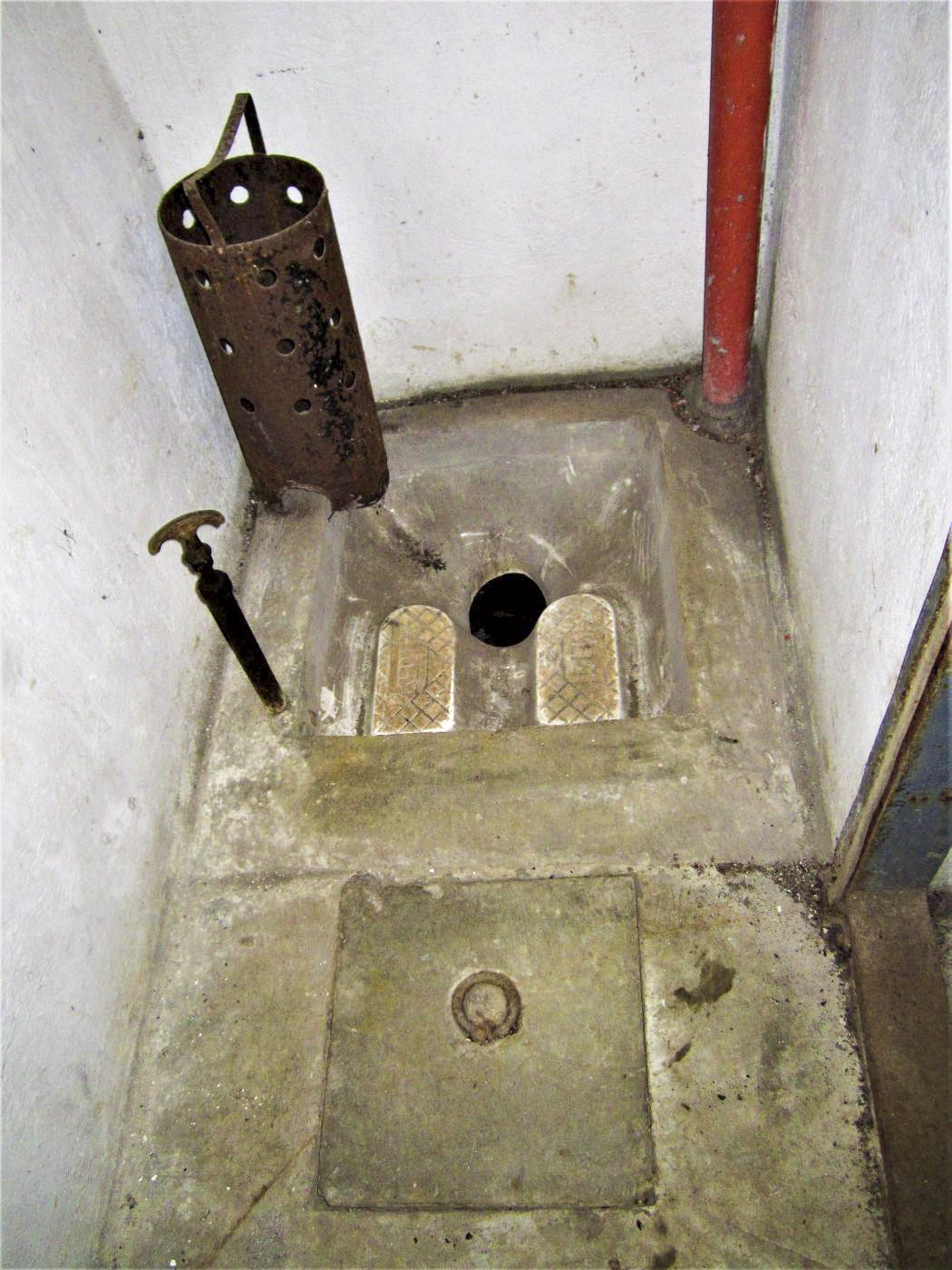 Ligne Maginot - EINSELING - A36 - (Ouvrage d'infanterie) - Etage inférieur
Latrines - Gregory Fuchs