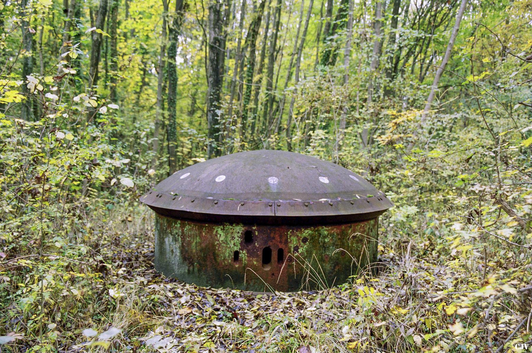 Ligne Maginot - KERFENT - A34 - (Ouvrage d'infanterie) - Bloc 1
La tourelle de mitrailleuses transformée en AM - Lia VERMEULEN