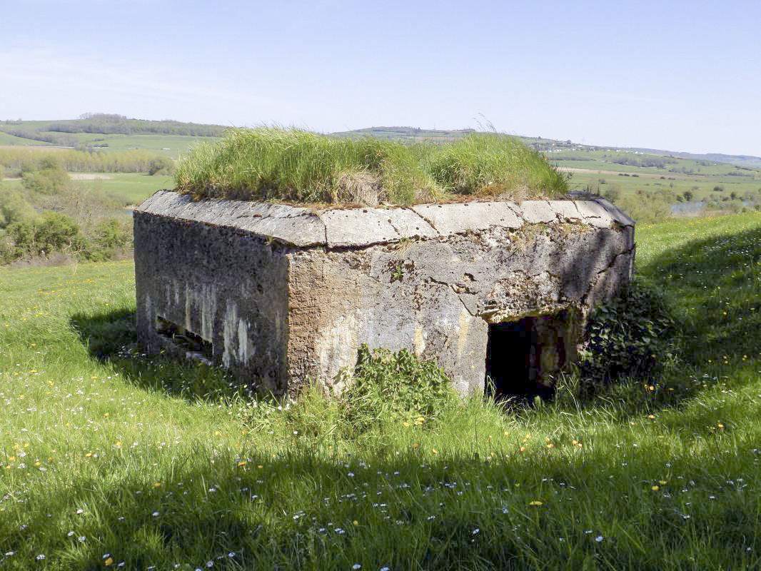 Ligne Maginot - 2C - LA CABRETTE - (Blockhaus pour canon) - Faces gauche et l'arrière - R Tucker