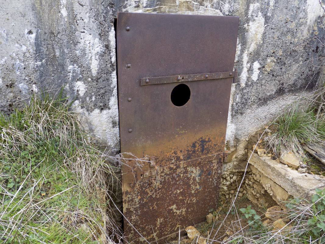 Ligne Maginot - 7B - LES NASSES OUEST - (Blockhaus pour arme infanterie) - Porte d'entrée - R Tucker