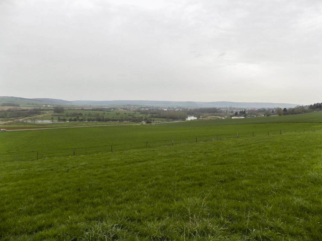 Ligne Maginot - 7B - LES NASSES OUEST - (Blockhaus pour arme infanterie) - Vue vers l'ouest (direction de tir Hotchkiss gauche) - R Tucker