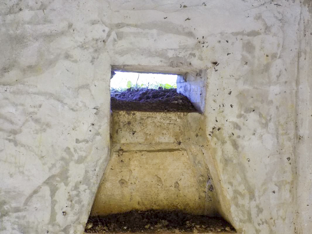 Ligne Maginot - 10A - LE CHENELET NORD - (Blockhaus pour canon) - Créneau FM, vers l'est - R Tucker