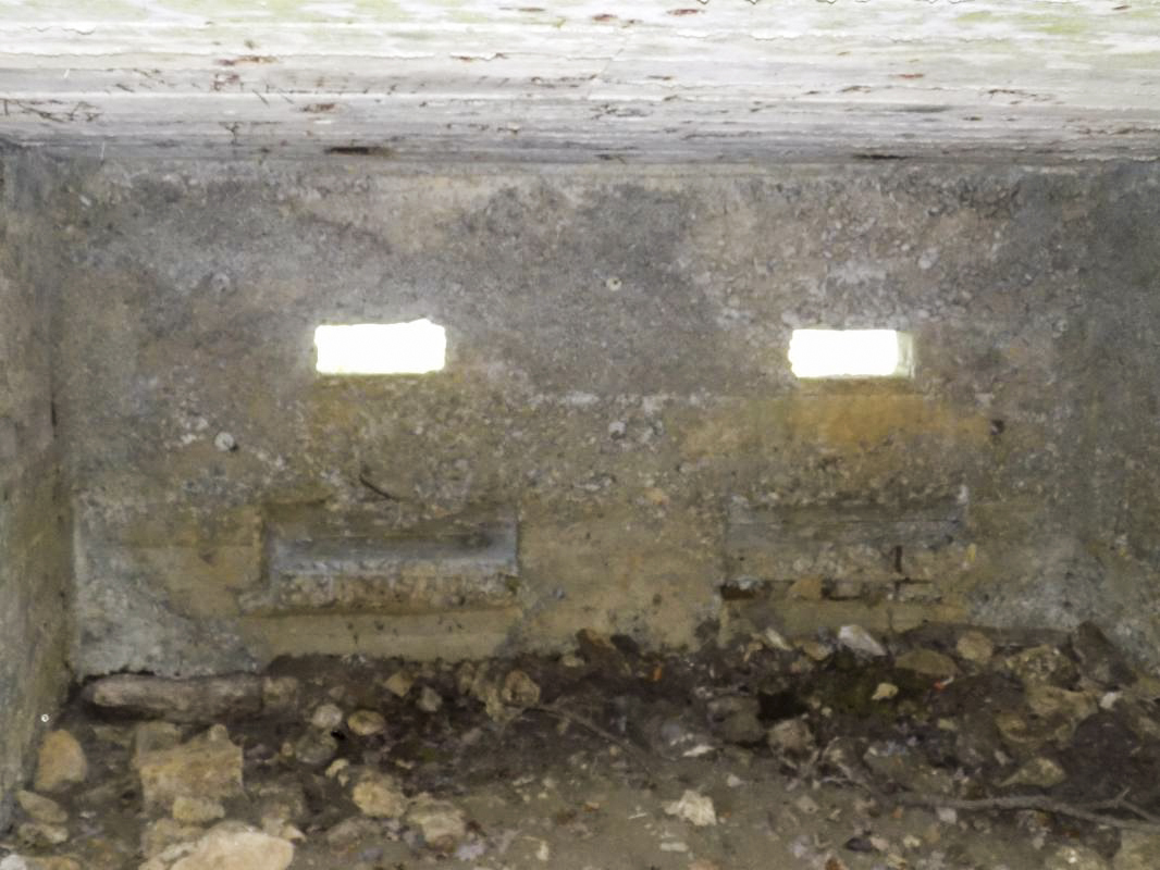 Ligne Maginot - 11A - LA BOULETTE - (Blockhaus pour canon) - Les créneaux Hotchkiss - R Tucker