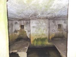Ligne Maginot - 34A - LE BOCHET NORD - (Blockhaus pour arme infanterie) - Pris de l'entrée, les deux créneaux Hotchkiss
