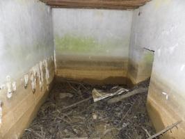 Ligne Maginot - LE MOULIN - (Blockhaus pour arme infanterie) - L'interieur.
Seule entrée (hommes) à droite.