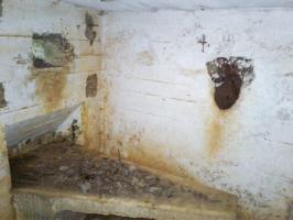 Ligne Maginot - 66TER - BOIS LE SART NORD - (Blockhaus pour arme infanterie) - Intérieur du bloc.
Créneau de droite pour mitrailleuse.