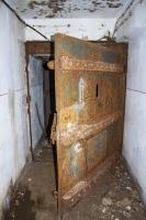 Ligne Maginot - MOLVANGE - A9 - (Ouvrage d'artillerie) - Entrée des hommes
Porte blindée après le coude du couloir d'accès