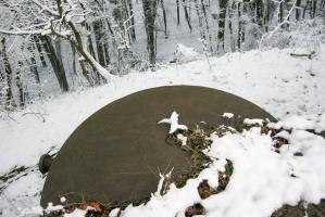 Ligne Maginot - MOLVANGE - A9 - (Ouvrage d'artillerie) - Bloc 2
L'une des deux cloches GFM surplombant la falaise