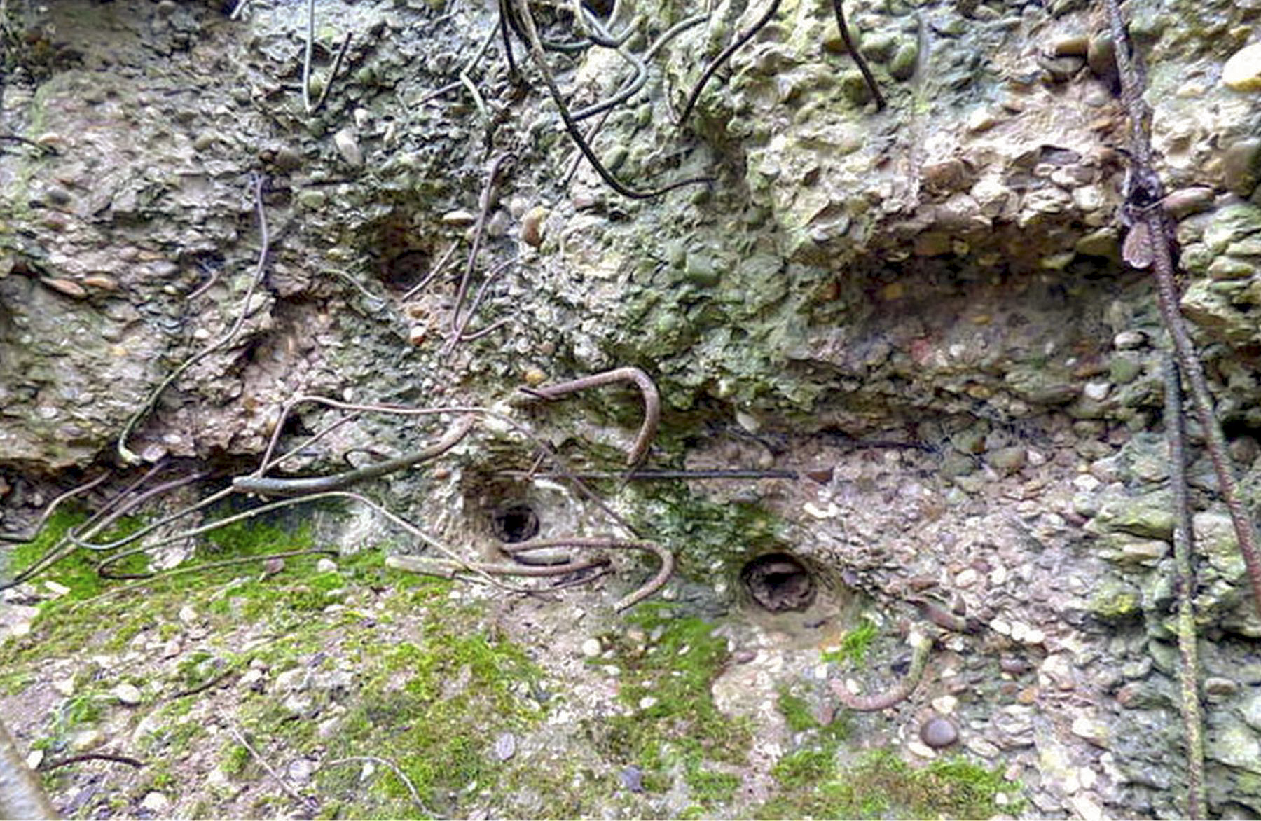 Ligne Maginot - MC21B - MC12 - (Casemate d'infanterie - double) - Traces des combats - Sylvie Laure LAMBERT