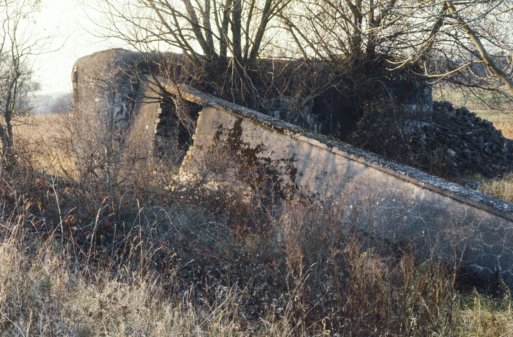 Ligne Maginot - MC39B - MC17 - (Casemate d'infanterie - Simple) - Le mur en aile - MANSUY Michel