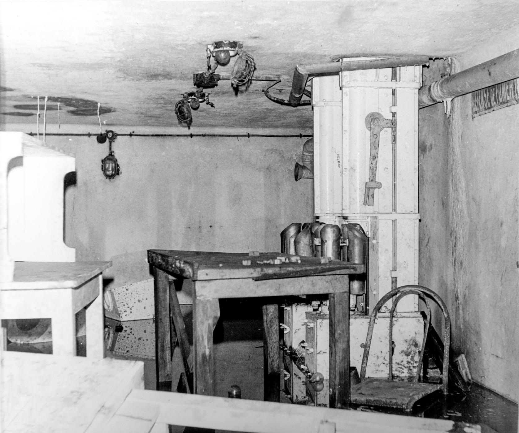 Ligne Maginot - LAUDREFANG - A37 - (Ouvrage d'infanterie) - Bloc 3
Etage inférieur
Magasin à munitions de 81mm - MANSUY Michel