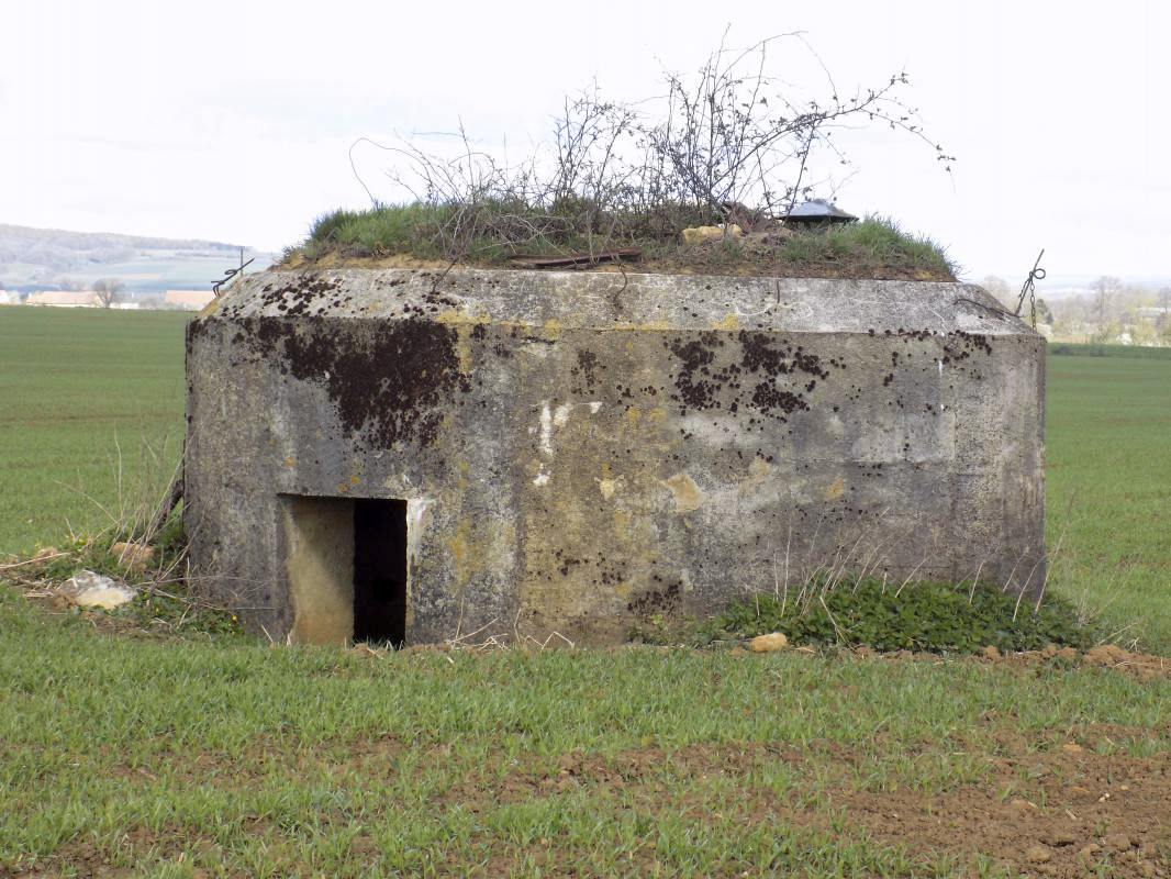 Ligne Maginot - 15C - FOND D'YVAUX EST - (Blockhaus pour arme infanterie) - Face droite - R Tucker