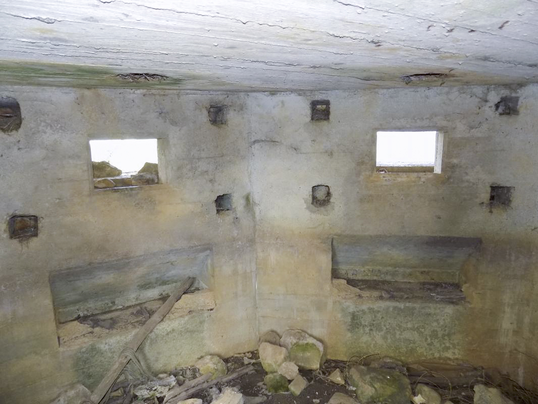 Ligne Maginot - 15C - FOND D'YVAUX EST - (Blockhaus pour arme infanterie) - Les créneaux Hotchkiss - R Tucker