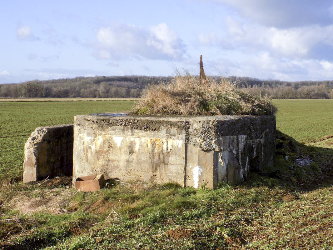 Ligne Maginot - 22BIS - BREVILLY NORD-OUEST - (Blockhaus pour arme infanterie) - Faces droite et frontale - R Tucker