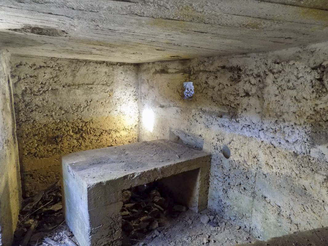 Ligne Maginot - 22BIS - BREVILLY NORD-OUEST - (Blockhaus pour arme infanterie) - Créneau gauche - R Tucker