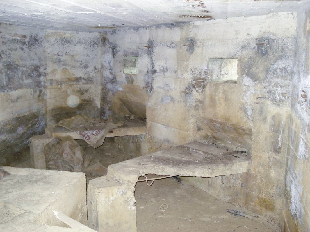 Ligne Maginot - 26E - COTE DE MOREFOSSE - (Blockhaus pour canon) - L’intérieur gauche - R Tucker