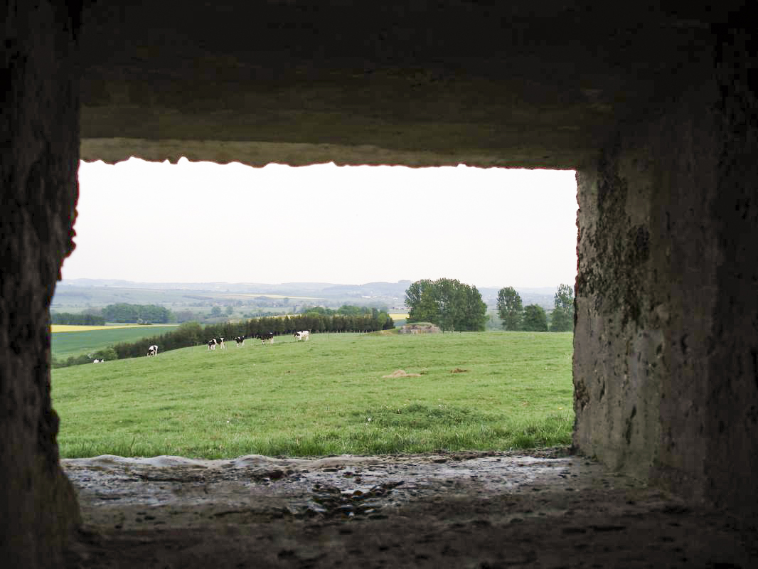 Ligne Maginot - 26E - COTE DE MOREFOSSE - (Blockhaus pour canon) - L’intérieur droite, vue vers la casemate A93 Chyberchamp - R Tucker
