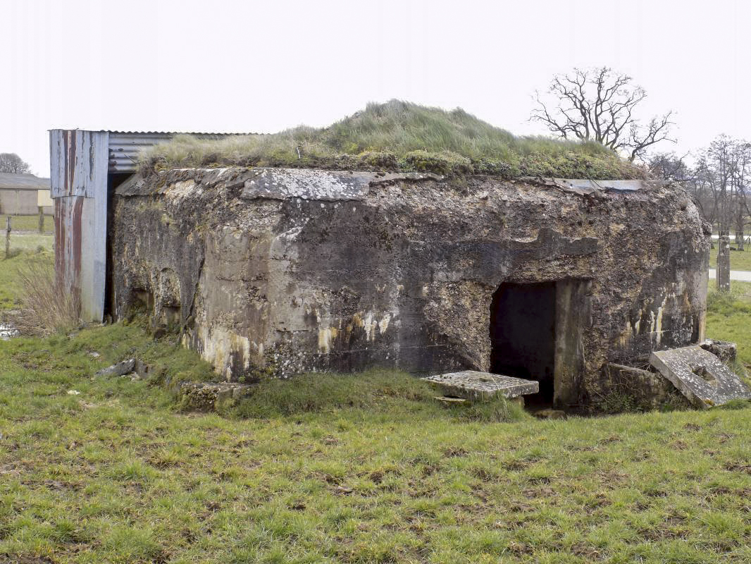 Ligne Maginot - 27BIS - GRANDE PRAIRIE EST - (Blockhaus pour canon) - Face frontale et l'arrière - R Tucker
