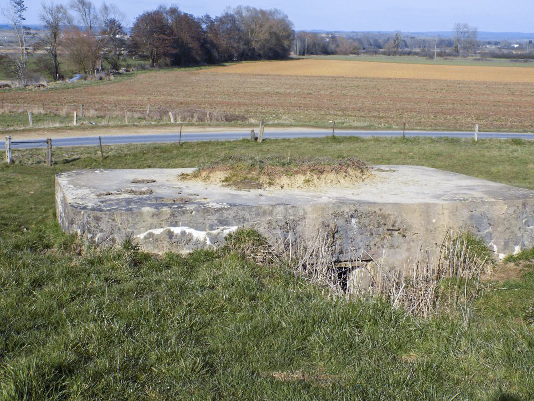 Ligne Maginot - 31 - LA FABRIQUE - (Blockhaus pour arme infanterie) - L'arrière et l'entrée - R Tucker