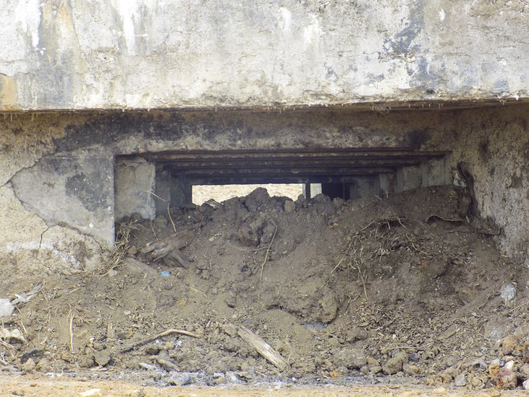 Ligne Maginot - LE BOCHET - (Blockhaus pour canon) - Face frontale, créneau A/C - R Tucker