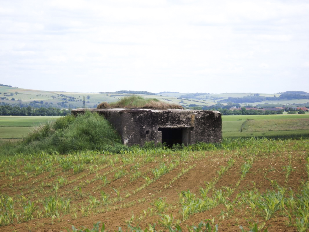 Ligne Maginot - LE BOCHET - (Blockhaus pour canon) - L'entrée AC, pris du nord - R Tucker