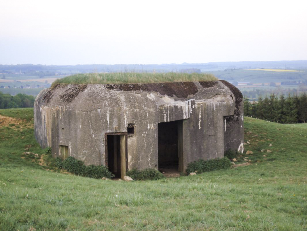 Ligne Maginot - A93 - CHYBERCHAMP - (Casemate d'artillerie) - Les entrées - R Tucker