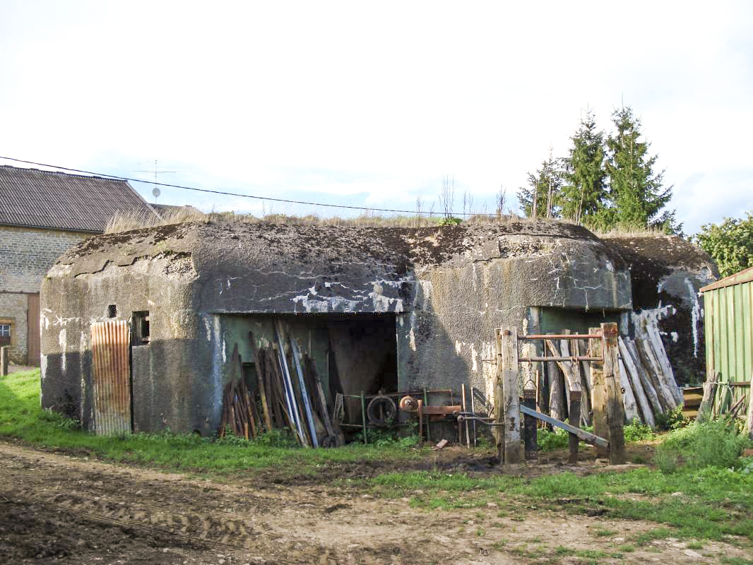 Ligne Maginot - A98 - EUILLY - (Casemate d'artillerie) -  - R Tucker