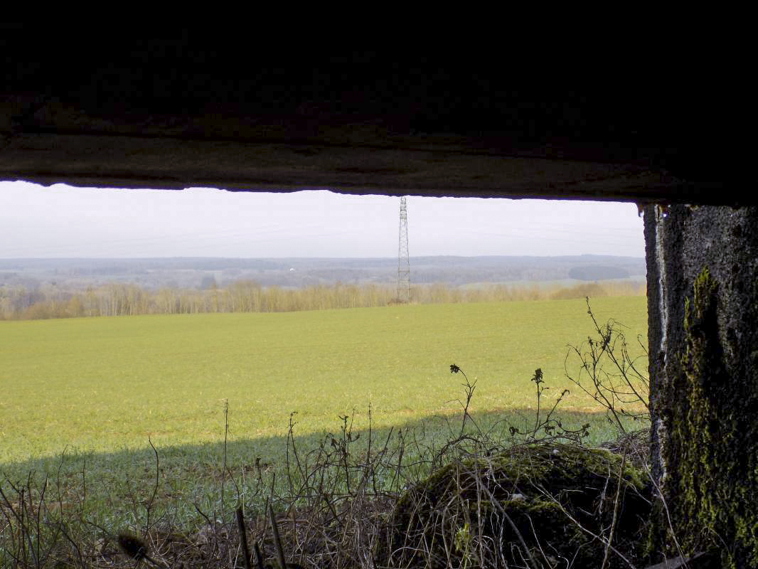 Ligne Maginot - GRAND FOSSE - (Blockhaus pour canon) - Vue vers le nord est - R Tucker