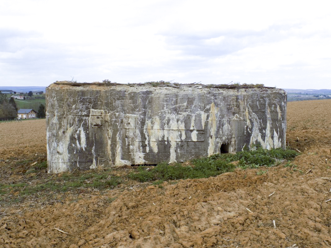Ligne Maginot - MOULIN D'EUILLY - (Blockhaus pour canon) - L'arrière avec l'entrée AC - R Tucker