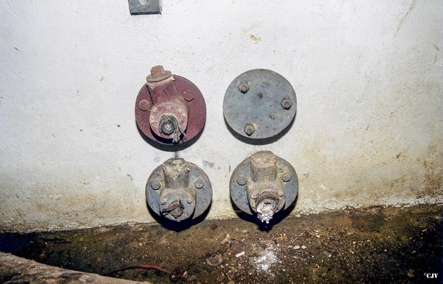 Ligne Maginot - Chambre de coupure  11 - L'entrée des câbles - Lia VERMEULEN