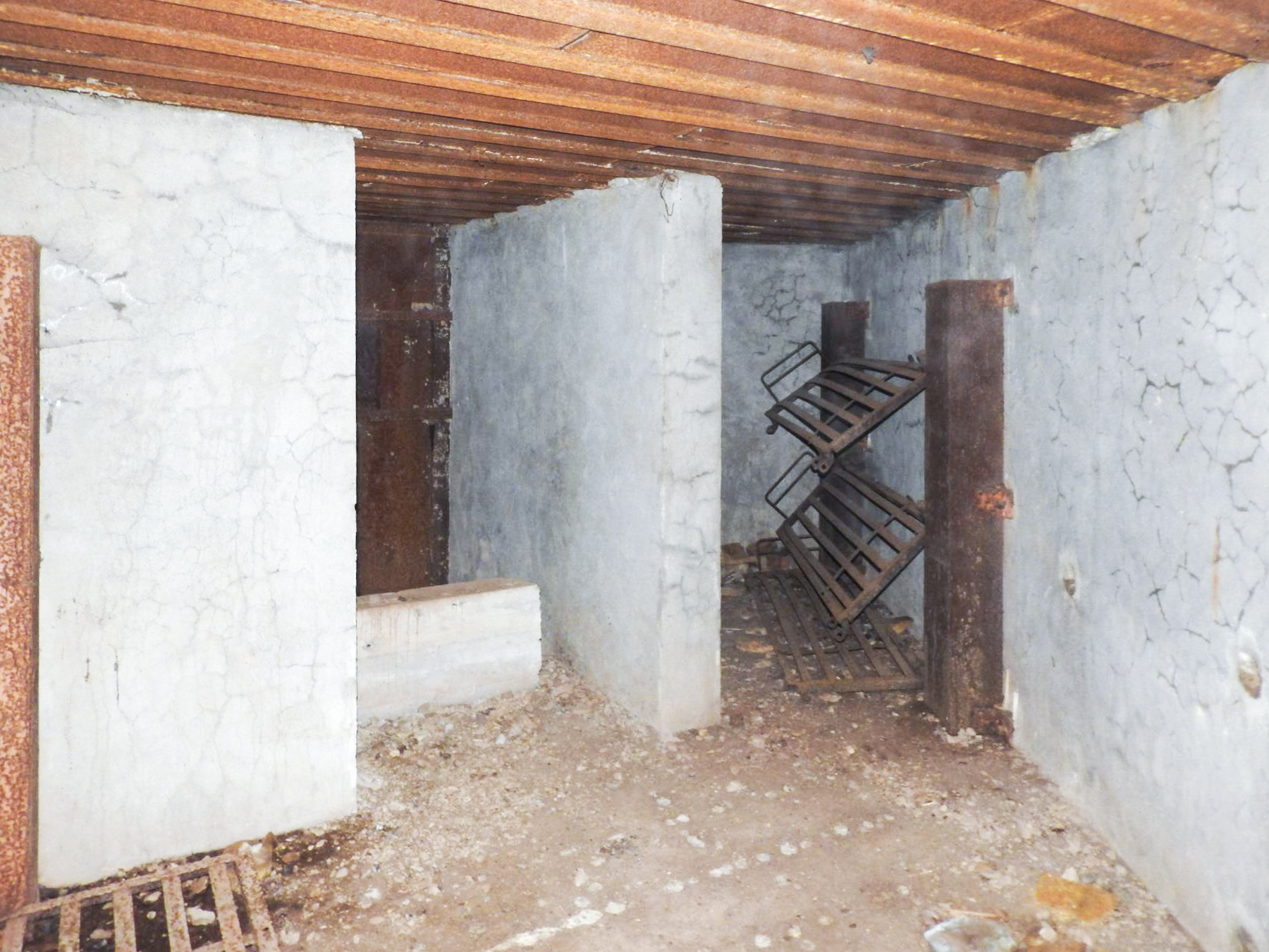 Ligne Maginot - BB44 - (Blockhaus lourd type STG / STG-FCR - Simple) - L'intérieur du blockhaus. - STENGER Mathieu
