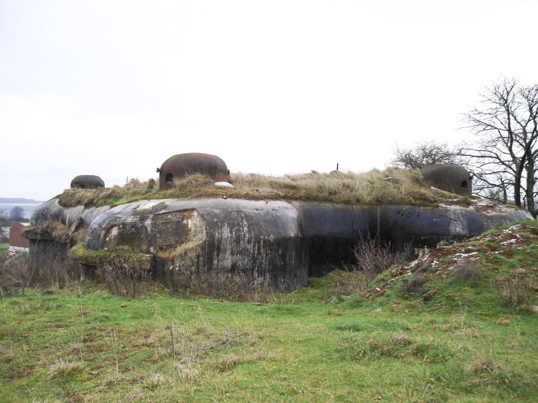 Ligne Maginot - CHRIST - (Casemate d'infanterie - Simple) - Pris du nord ouest - R Tucker