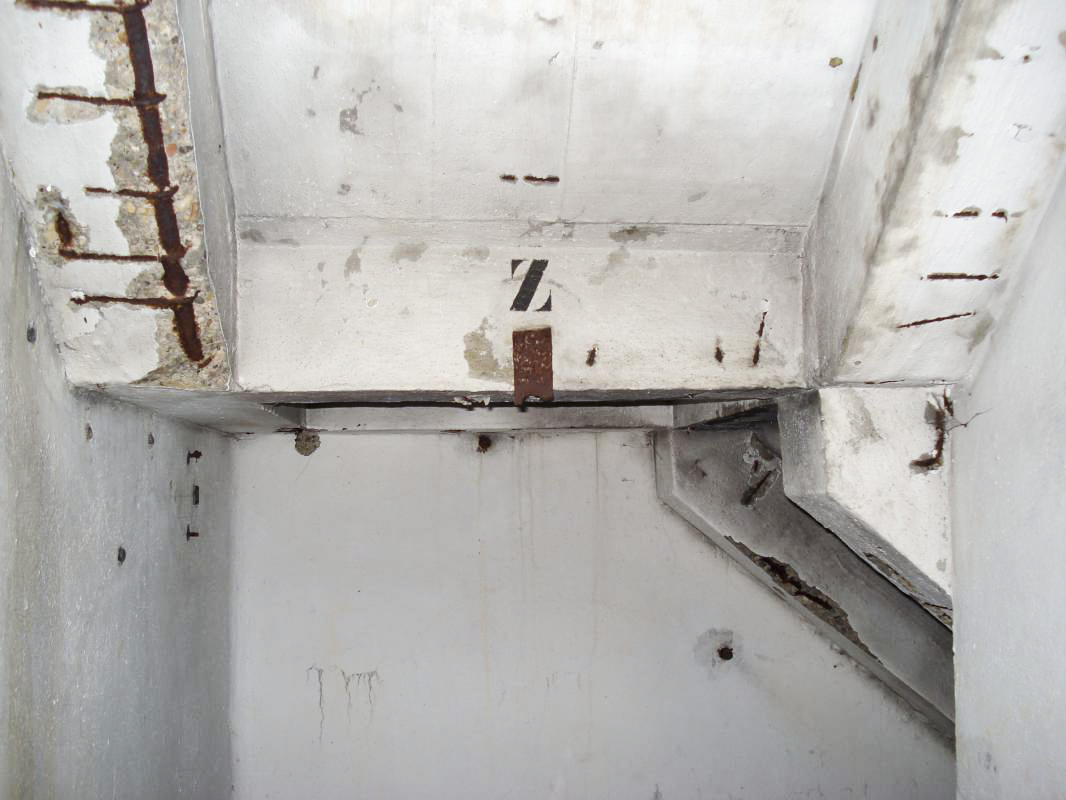 Ligne Maginot - CHRIST - (Casemate d'infanterie - Simple) - Escaliers - R Tucker