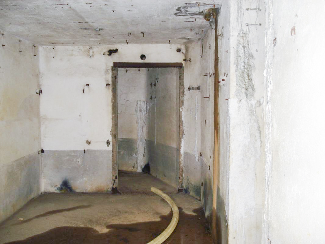Ligne Maginot - CHRIST - (Casemate d'infanterie - Simple) - Sous-sol - R Tucker