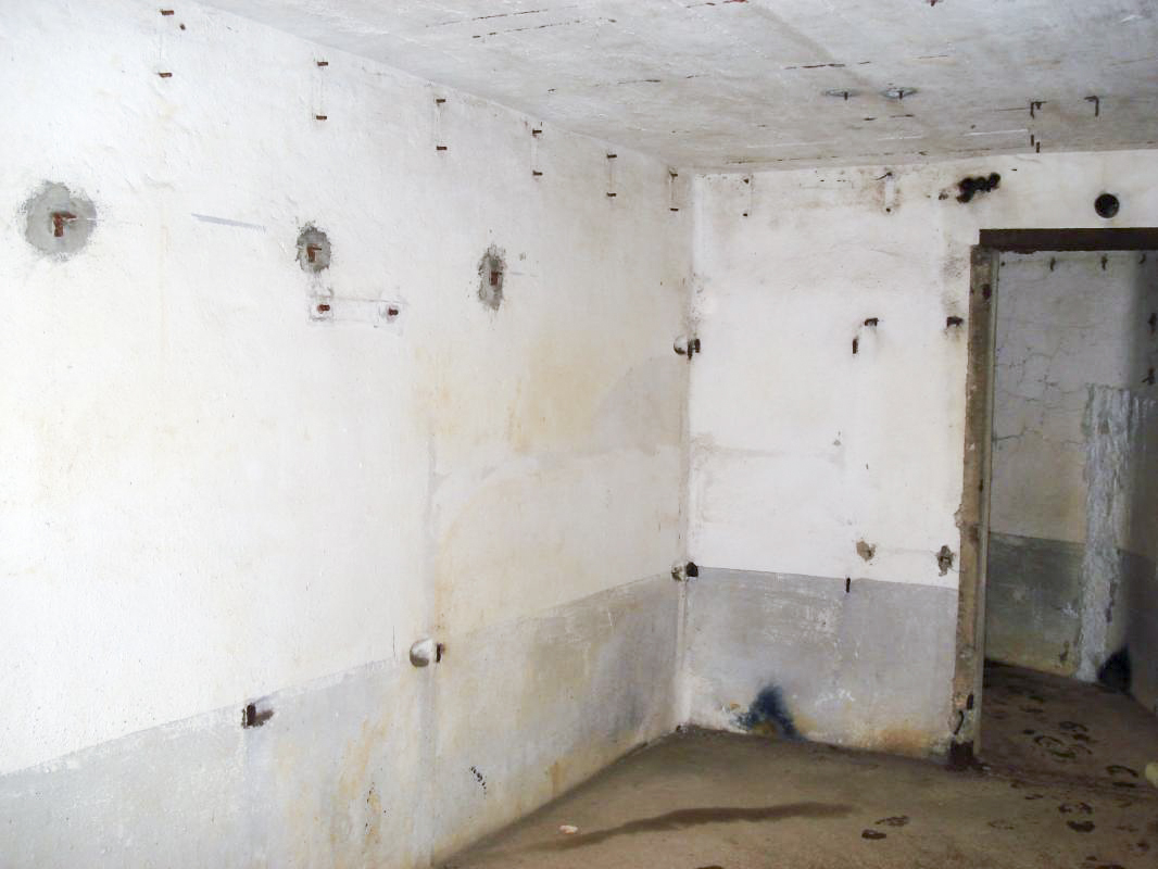 Ligne Maginot - CHRIST - (Casemate d'infanterie - Simple) - Sous-sol - R Tucker