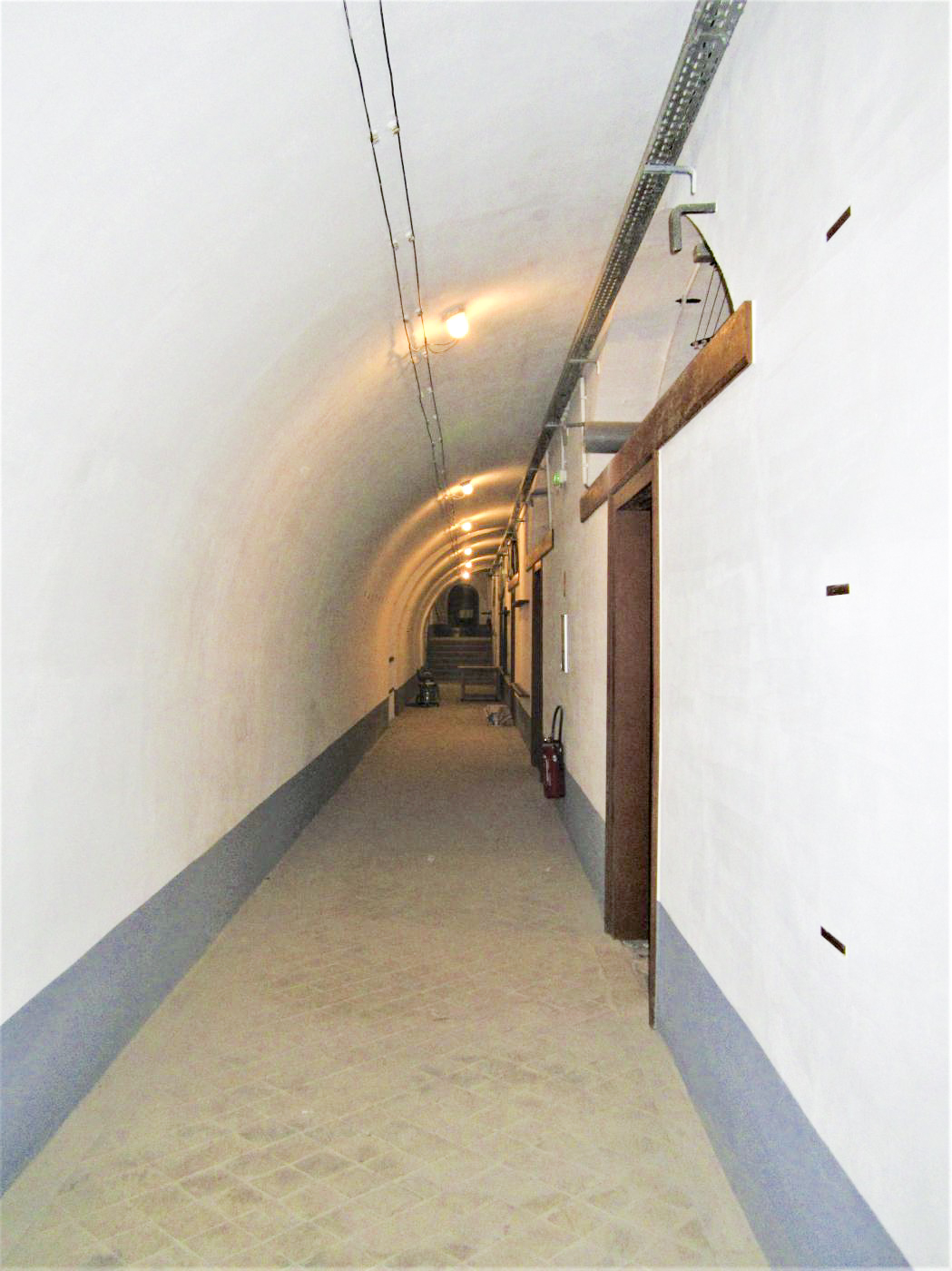 Ligne Maginot - FORT DUCROT - (PC de Secteur) - Couloir de l'étage - G. Fuchs