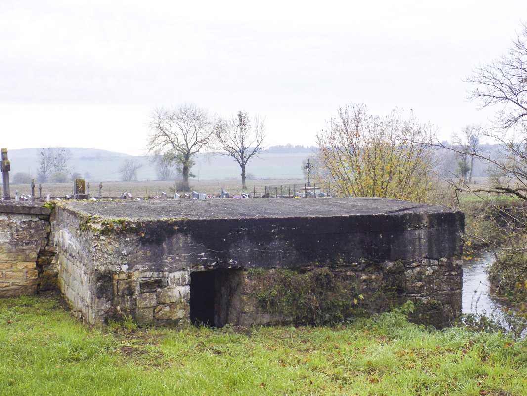 Ligne Maginot - B5 - CIMETIERE DE LA FERTE EST - (Blockhaus pour arme infanterie) -  - Richard Tucker