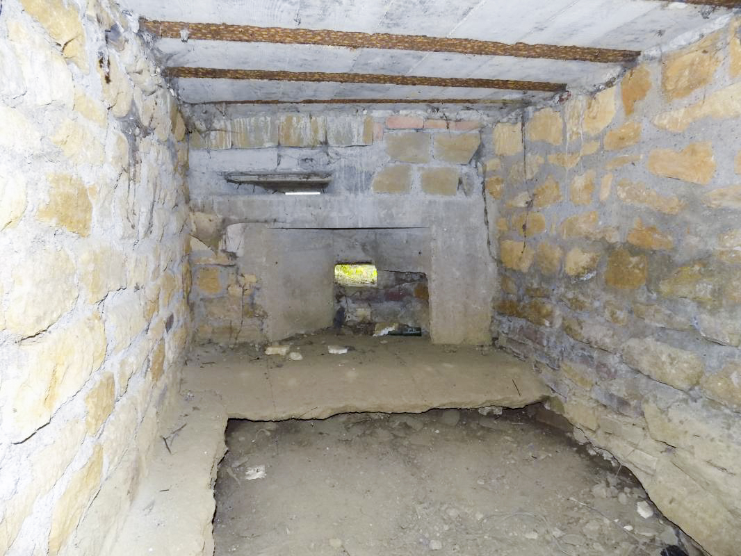 Ligne Maginot - B5 - CIMETIERE DE LA FERTE EST - (Blockhaus pour arme infanterie) -  - Richard Tucker