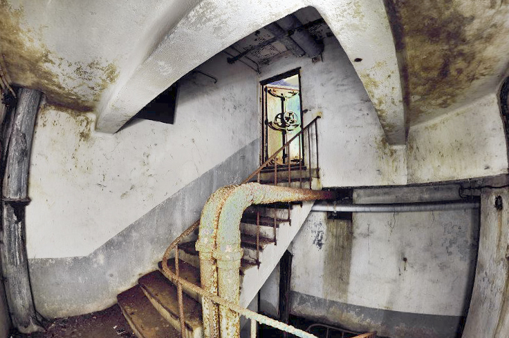 Ligne Maginot - BOIS DE KLANG - X24 (QUARTIER KLANG - III/164° RIF) - (Abri) - L'escalier de l'entrée gauche - GOERGEN Claude