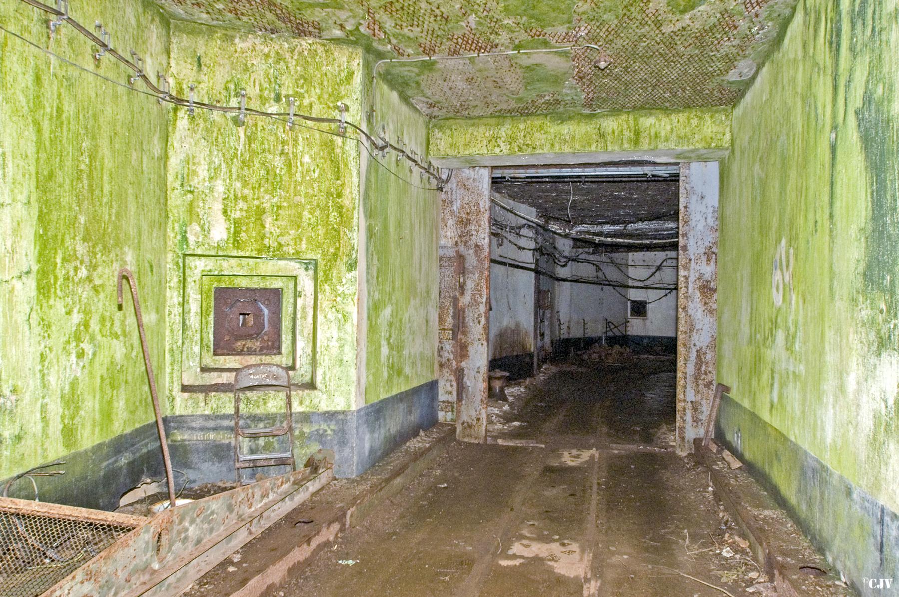 Ligne Maginot - MOLVANGE - A9 - (Ouvrage d'artillerie) - Entrée munitions - Lia VERMEULEN