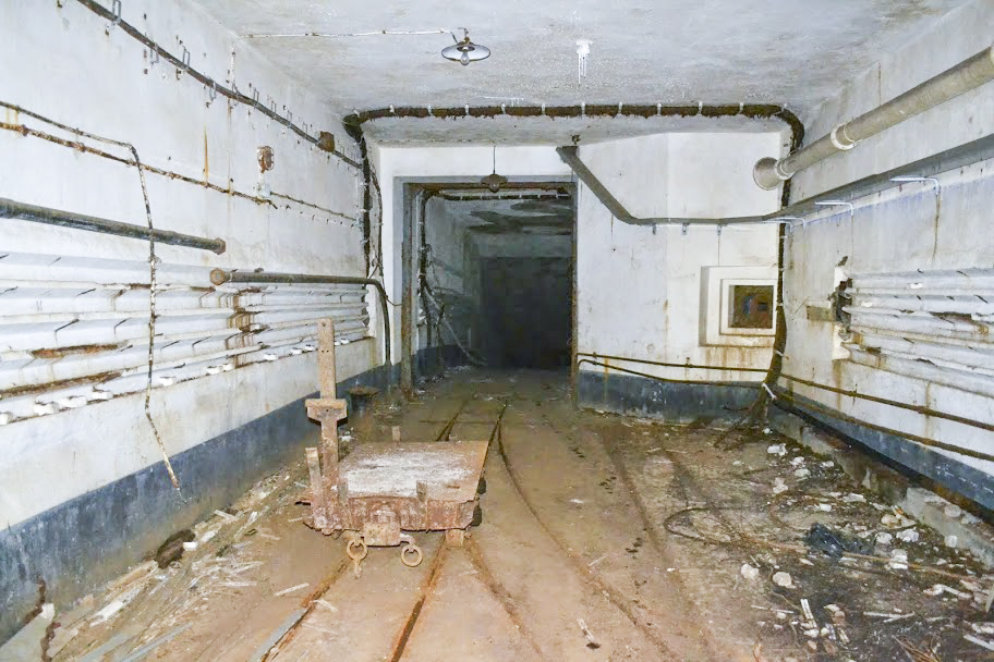 Ligne Maginot - MOLVANGE - A9 - (Ouvrage d'artillerie) - Entrée des munitions
Haut du plan incliné descendant - PAVEL Jan