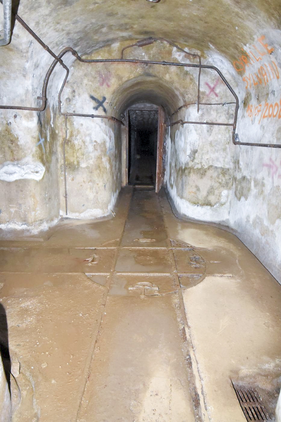 Ligne Maginot - MOLVANGE - A9 - (Ouvrage d'artillerie) - Accès au bloc 1 et galerie inachevée - Ludovic KNAPP